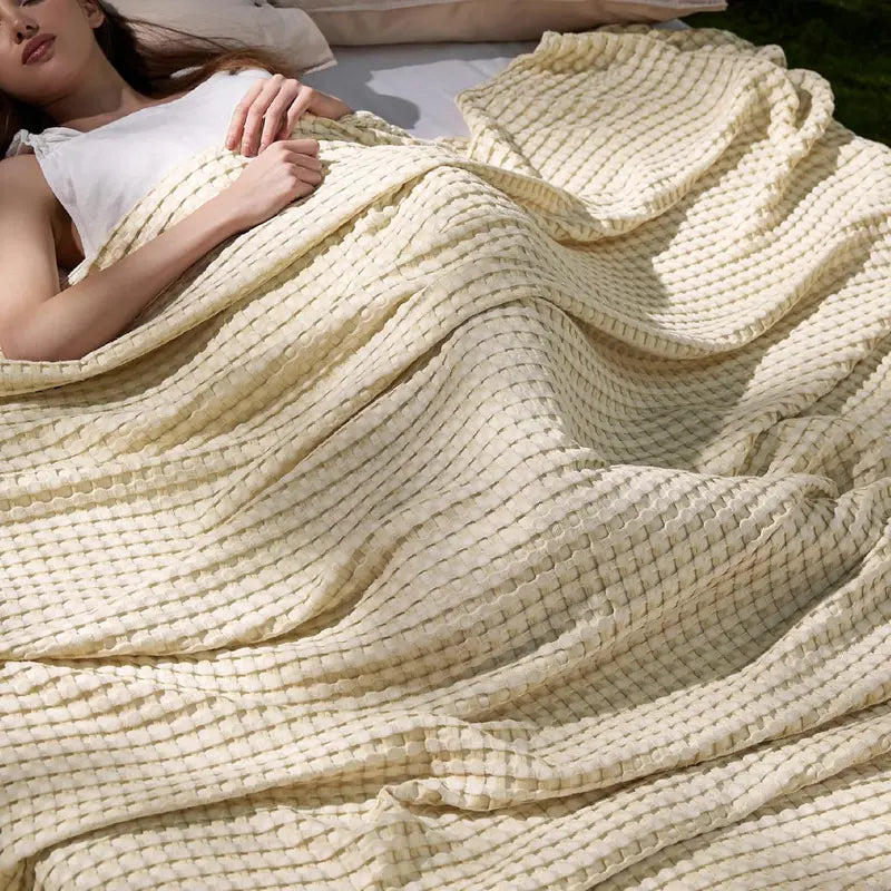 ❄️Cooling Bamboo Waffle Blanket - Soft Breathable Throw for Hot Sleepers